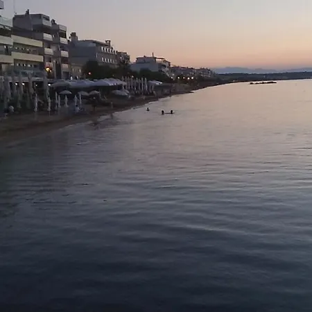 Daire Sunny 50m From The Beach