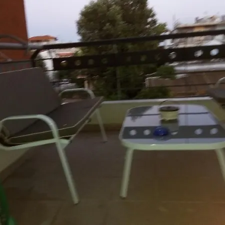 Daire Sunny 50m From The Beach