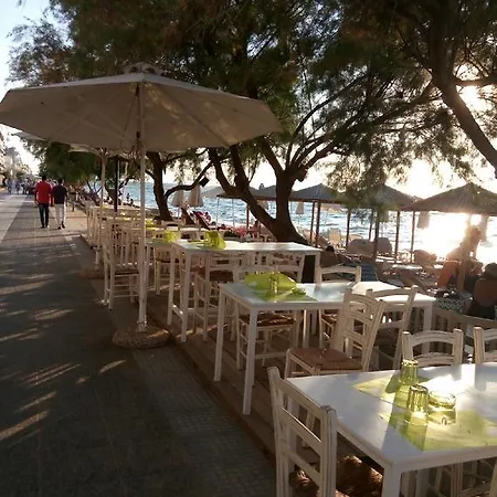 Sunny 50m From The Beach *